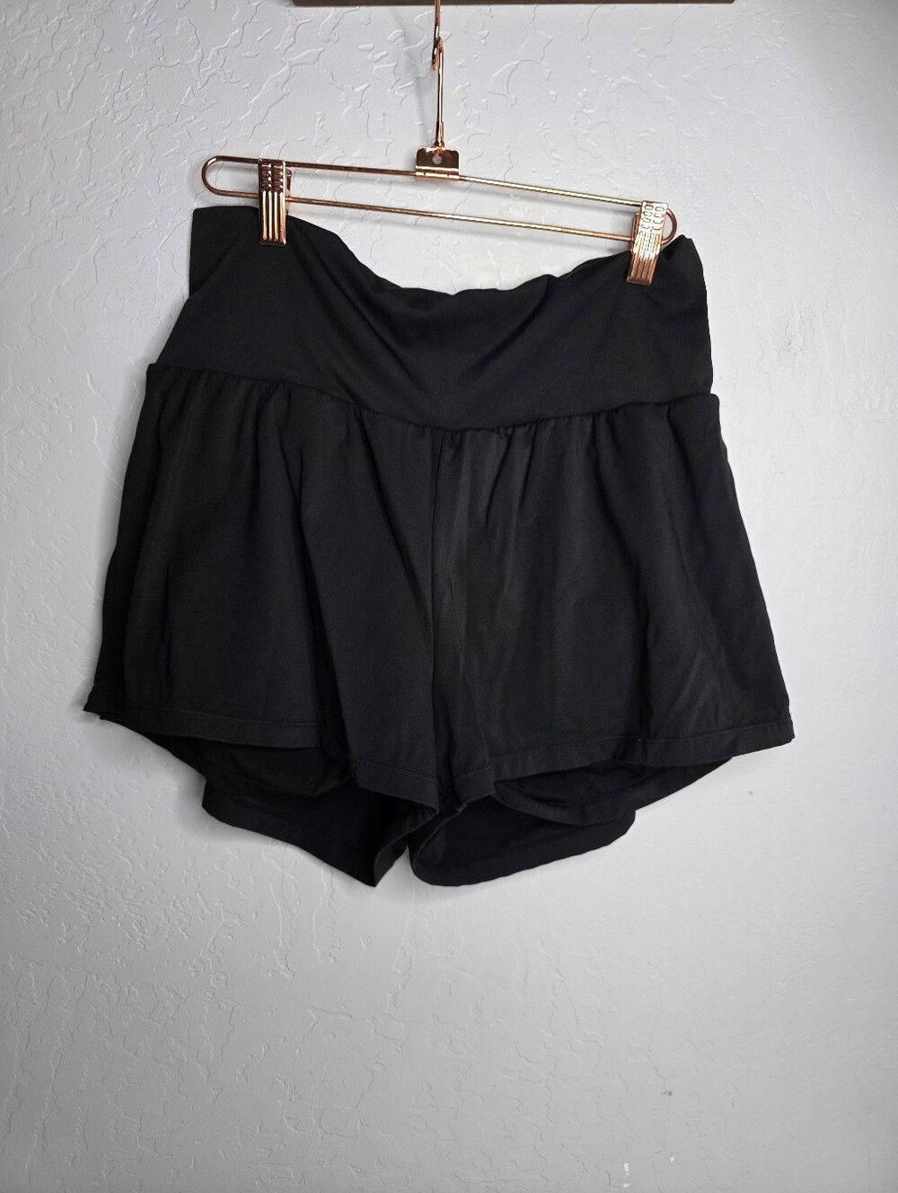 HALARA Black Women’s Athletic Lined Shorts Size Large